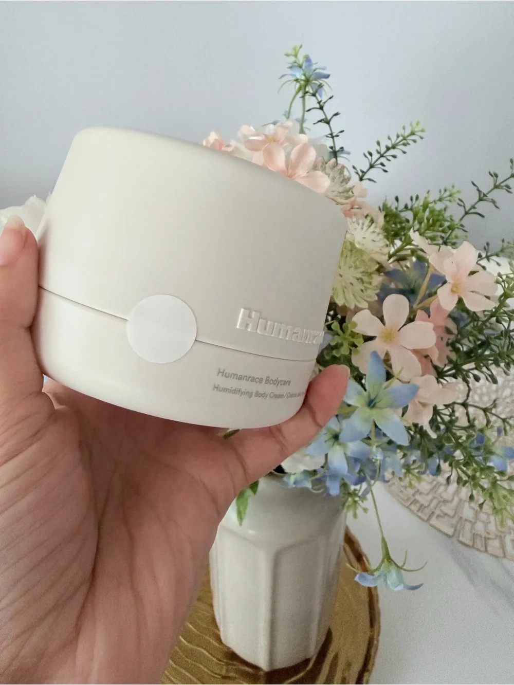 Humanrace humidifying body
